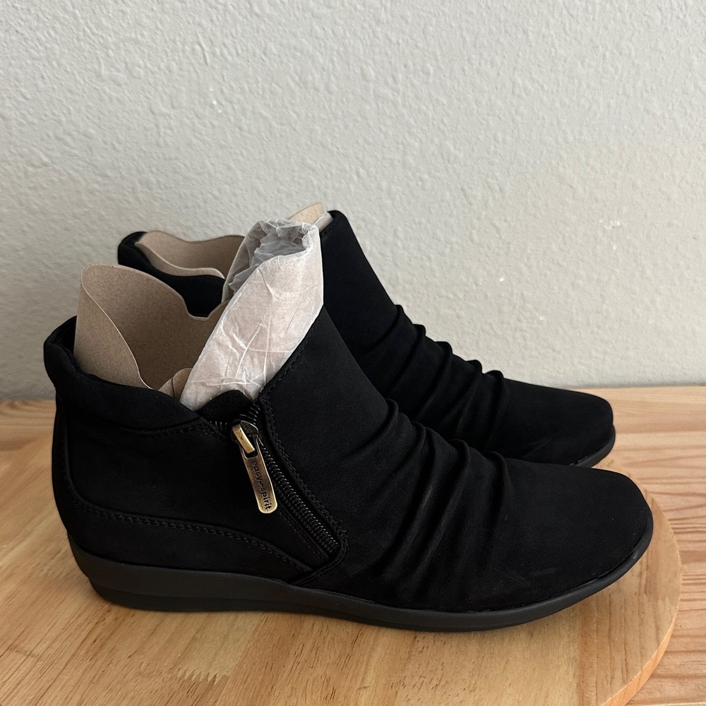 Easy Spirit Womens Aleta Flat Heel Booties new black 7M